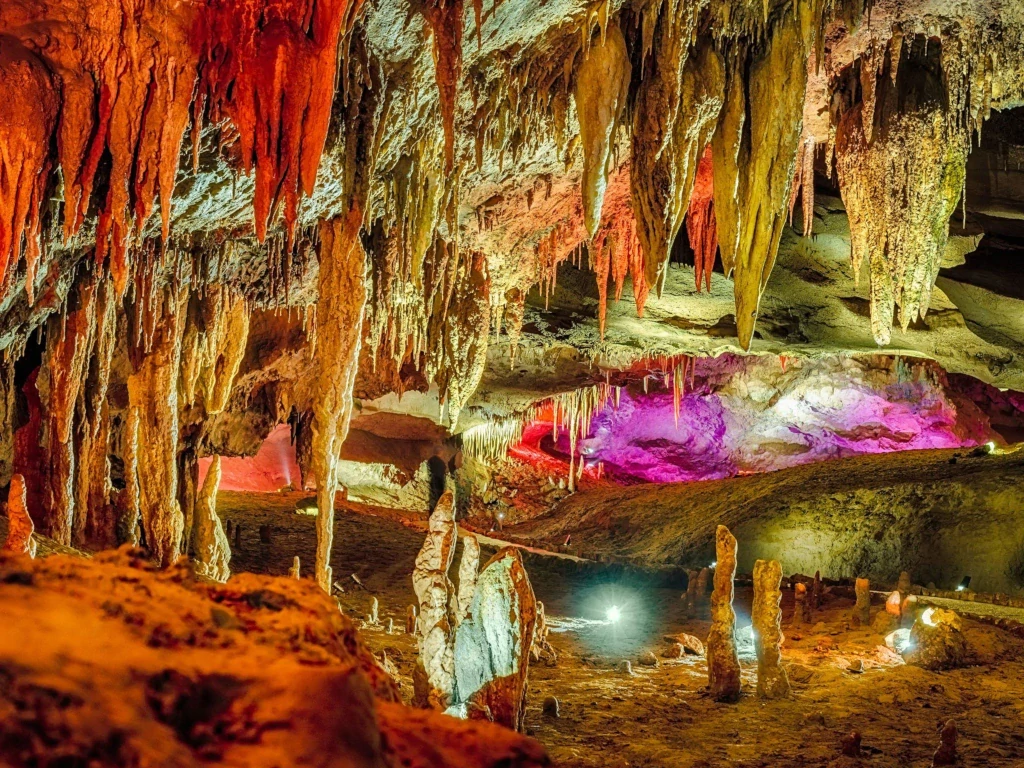 prometeus cave