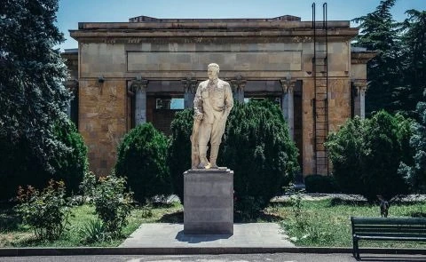 stalini statue